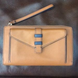 Vera Bradley wristlet RFID